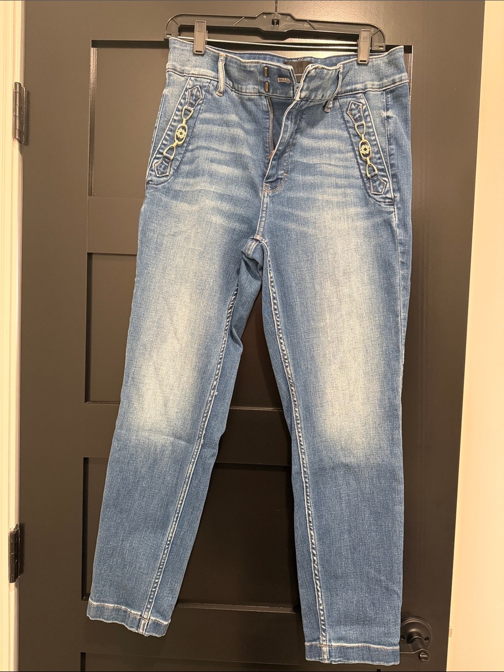 White House Black Market Light Blue Skinny Jeans with Decorative Pocket Trim